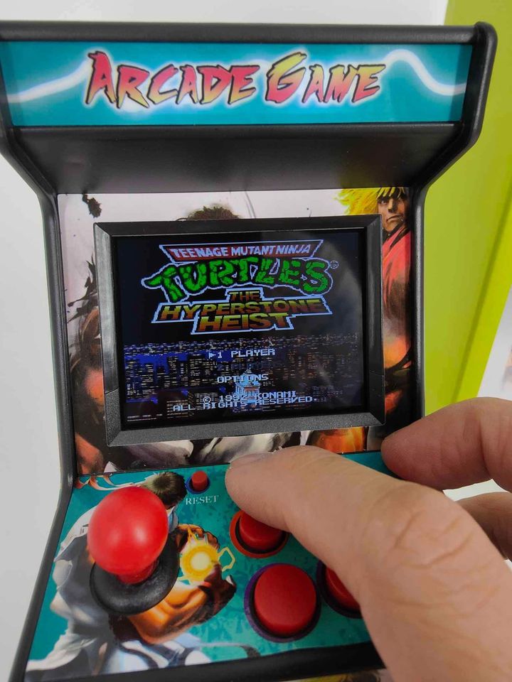 Mini Arcade 156 games in 1 Street fighter 2 mortal combat, ninja turtle etc