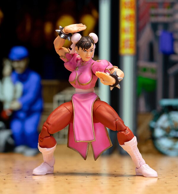 Jada Toys SDCC 2024 Ultra Street Fighter II Chun-Li (Player 2 - Pink) Deluxe Set