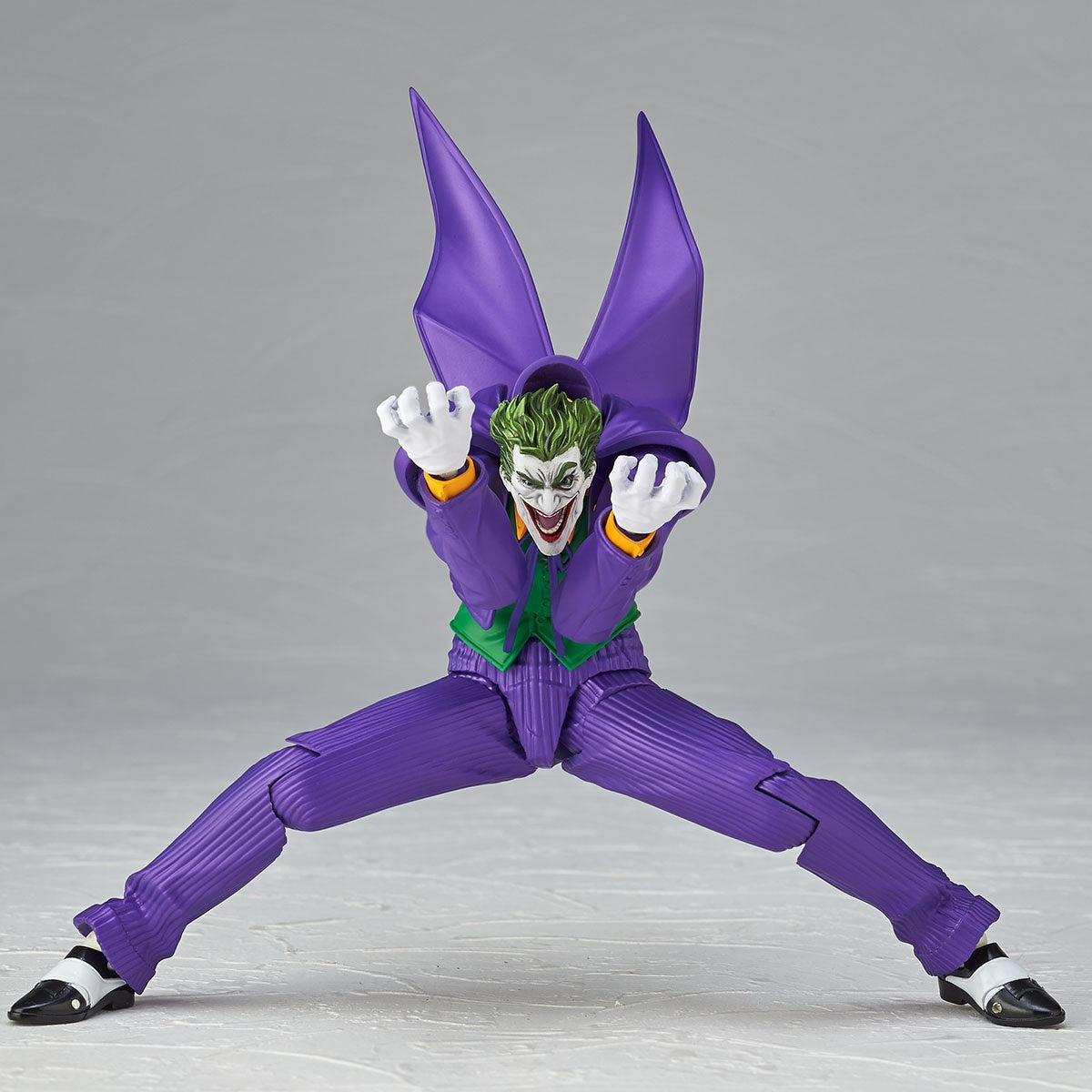 Kaiyodo Amazing Yamaguchi Revoltech Joker Action Figure – DC Comics