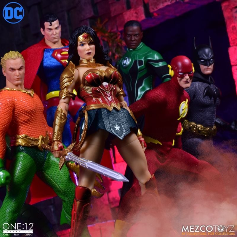 Mezco Wonder Woman One:12 Collective DC