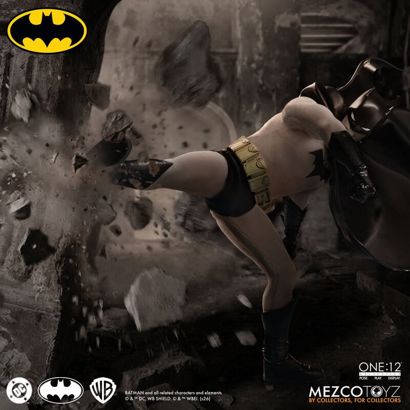PRE-ORDER: Mezco One:12 Collective Batman: Year One 1/12 Action Figure
