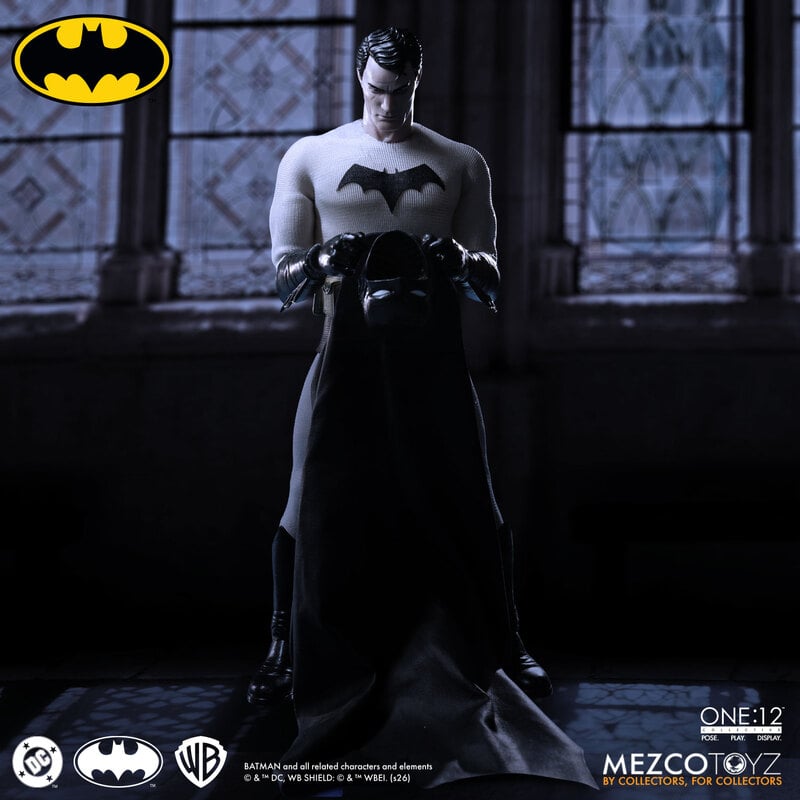 PRE-ORDER: Mezco One:12 Collective Batman: Year One 1/12 Action Figure