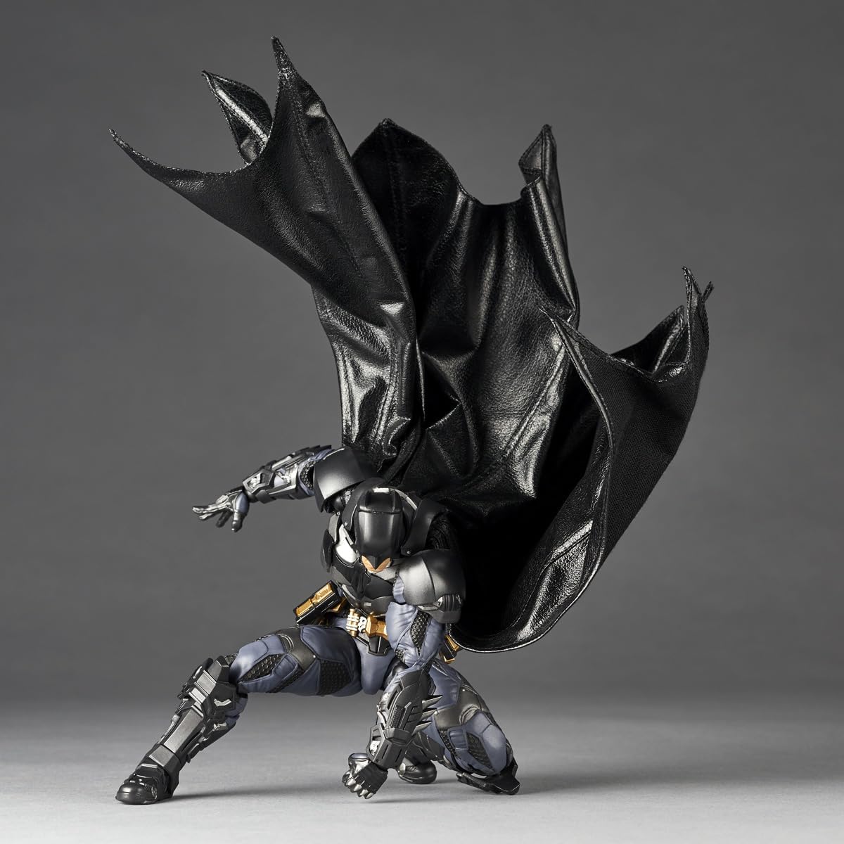 Batman: Arkham Knight Amazing Yamaguchi Revoltech NR038 Batman Action Figure