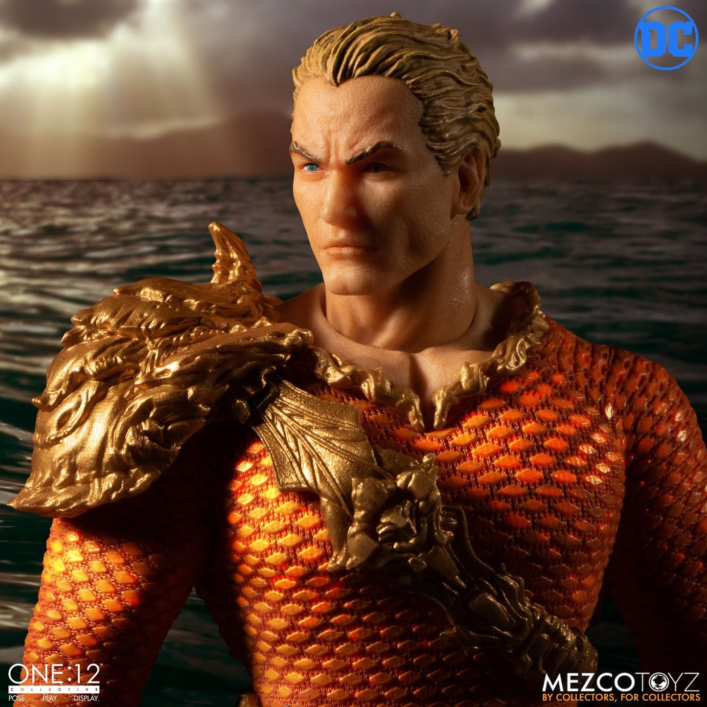 Mezco One:12 Collective – DC Comics – Aquaman [Mezco Toyz]