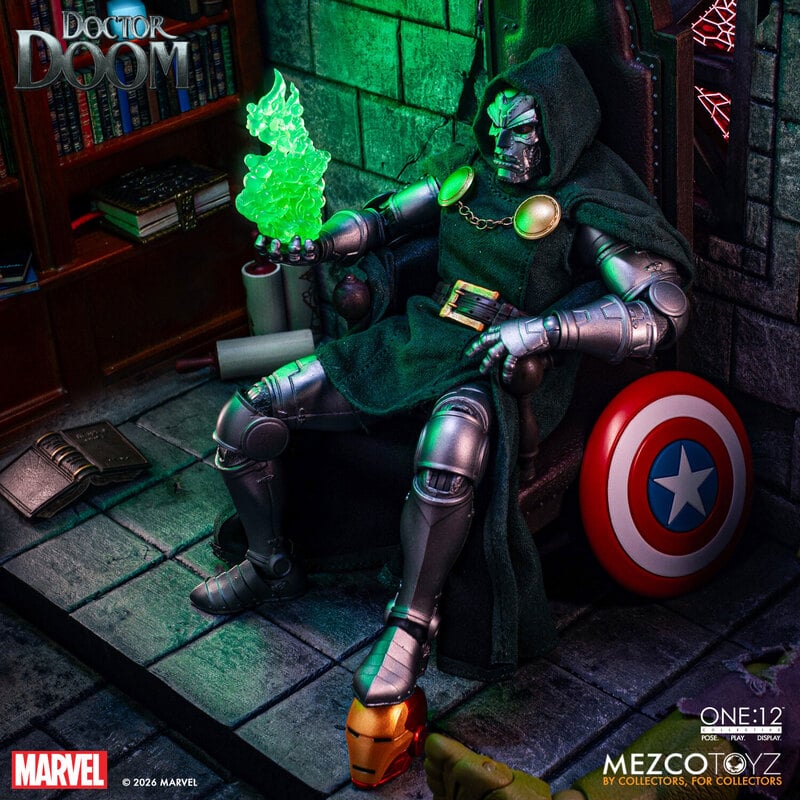Mezco One:12 Collective Doctor Doom 1/12 scale Marvel action figure THRONE