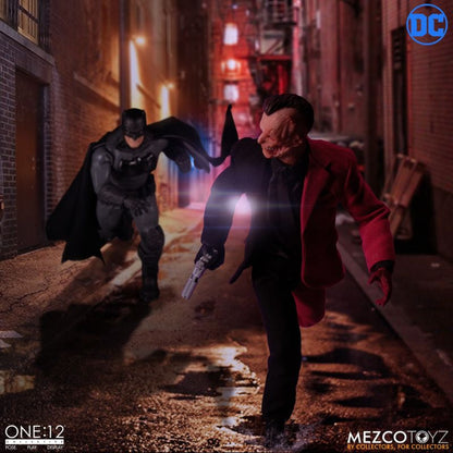 Mezco One:12 Collective – DC Comics – Two-Face action figure [Mezco Toyz]