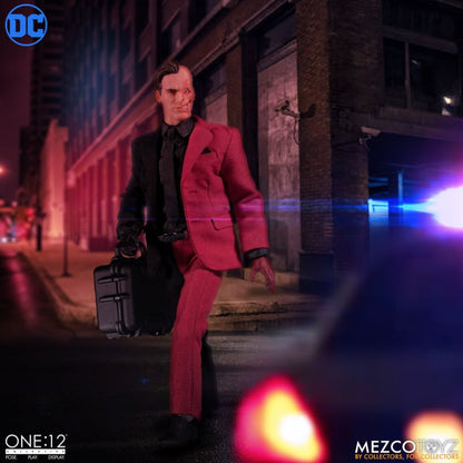 Mezco One:12 Collective – DC Comics – Two-Face action figure [Mezco Toyz]