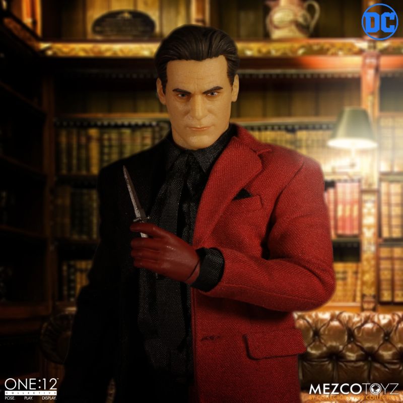 Mezco One:12 Collective – DC Comics – Two-Face action figure [Mezco Toyz]