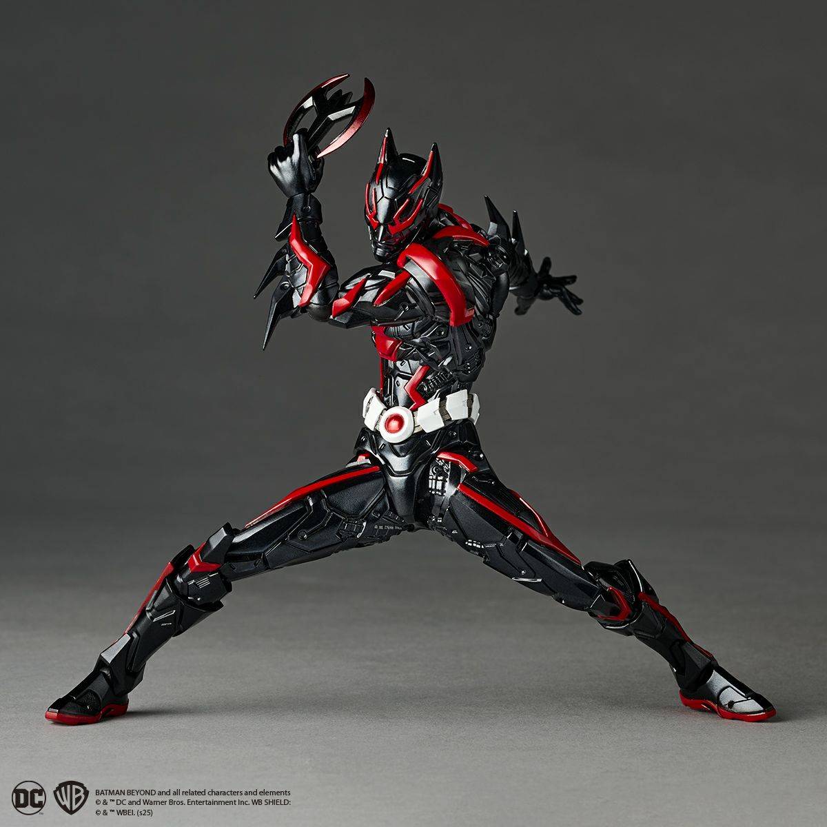 Revoltech Amazing Yamaguchi Batman Beyond (DC) 1/12 Action Figure with Bonus – Kaiyodo
