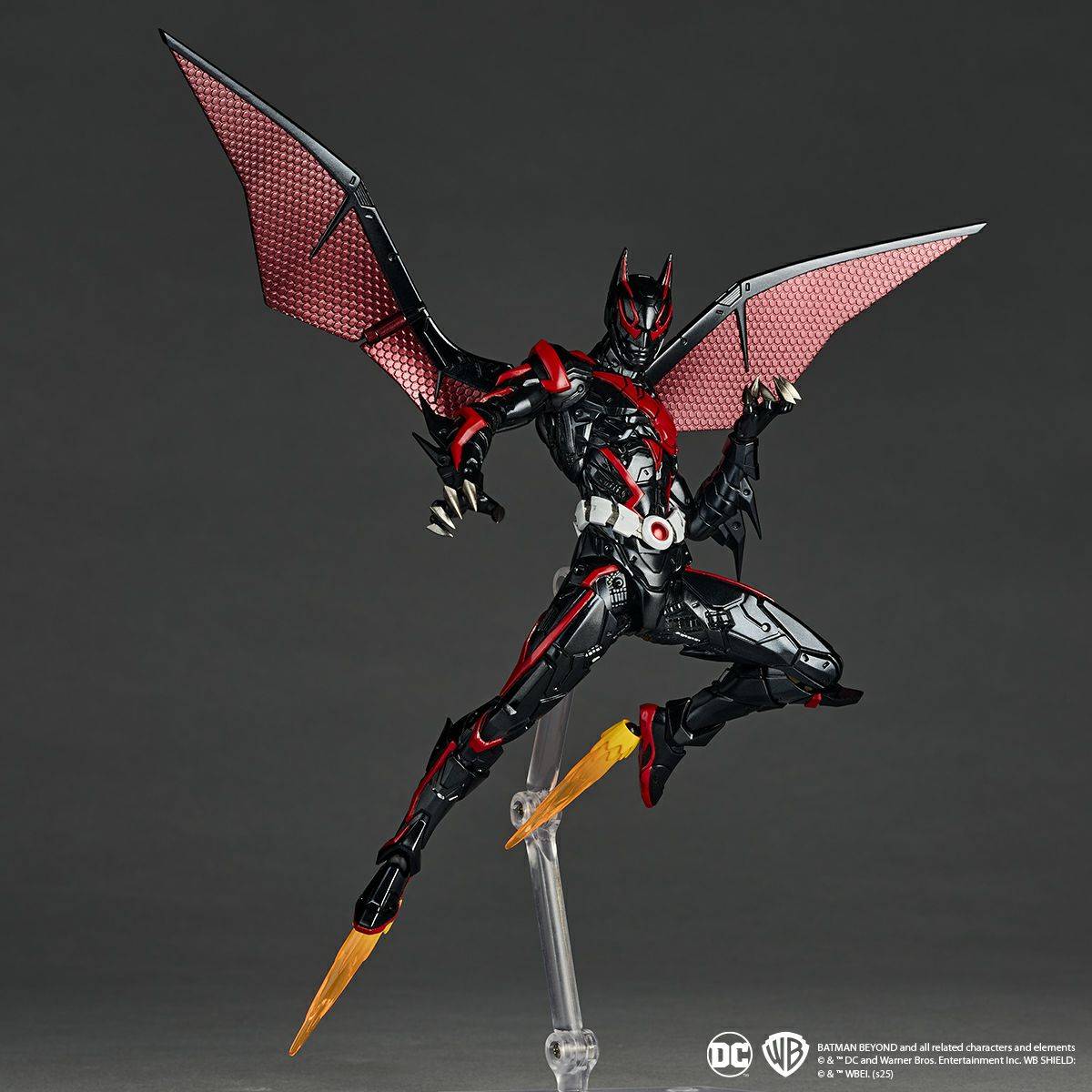 Revoltech Amazing Yamaguchi Batman Beyond (DC) 1/12 Action Figure with Bonus – Kaiyodo