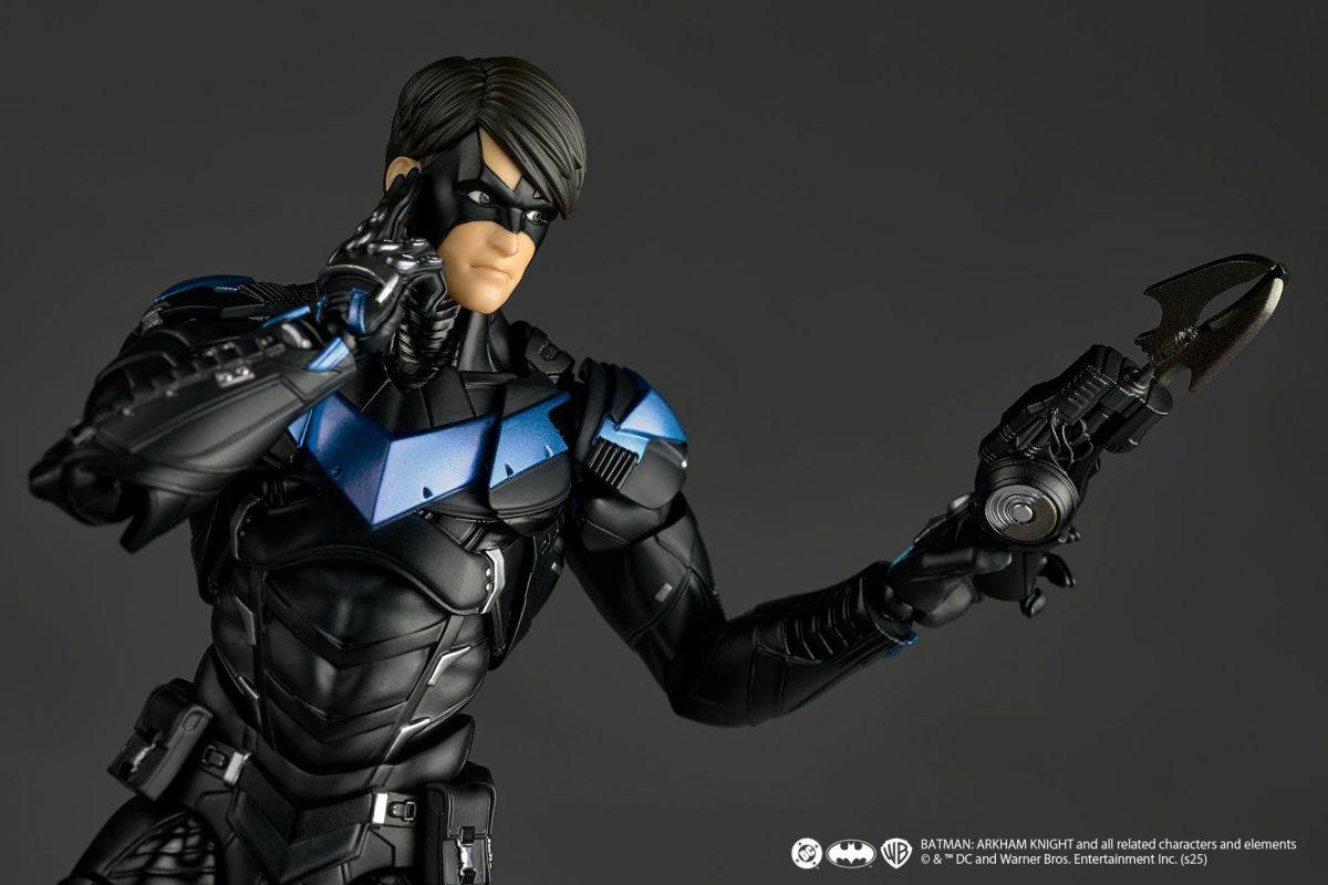 Pre-order Amazing Yamaguchi / Revoltech: Nightwing Action figure come with BONUS [Kaiyodo]