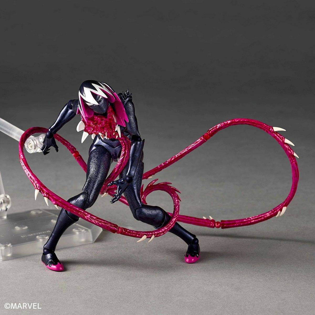 Amazing Yamaguchi / Revoltech: Spider-Gwen - Gwenom [Kaiyodo]