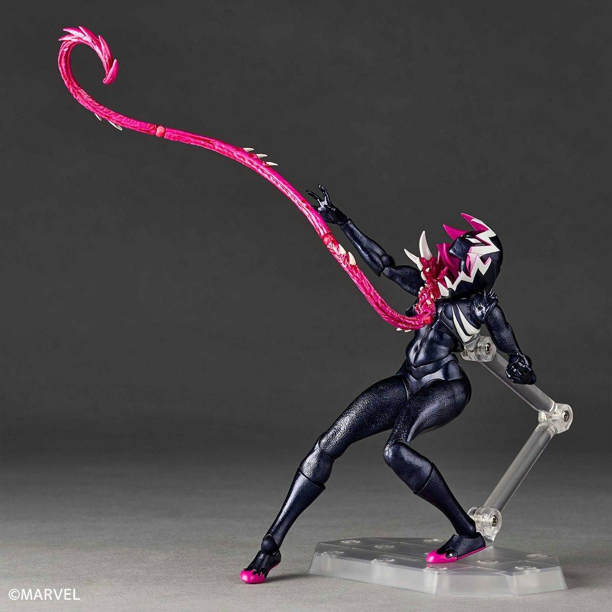 Amazing Yamaguchi / Revoltech: Spider-Gwen - Gwenom [Kaiyodo]
