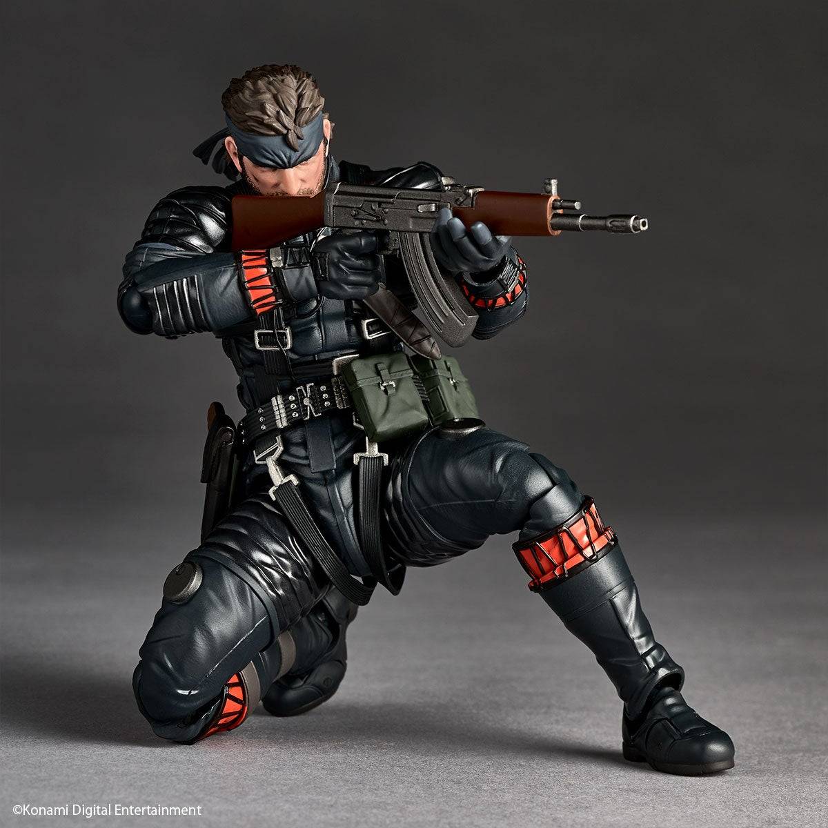 (Pre-Order) Kaiyodo Amazing Yamaguchi / Revoltech: Metal Gear Solid Delta – Snake Eater Naked Snake (Sneaking Suit Ver.) 1/12 Action Figure (Limited + Bonus)