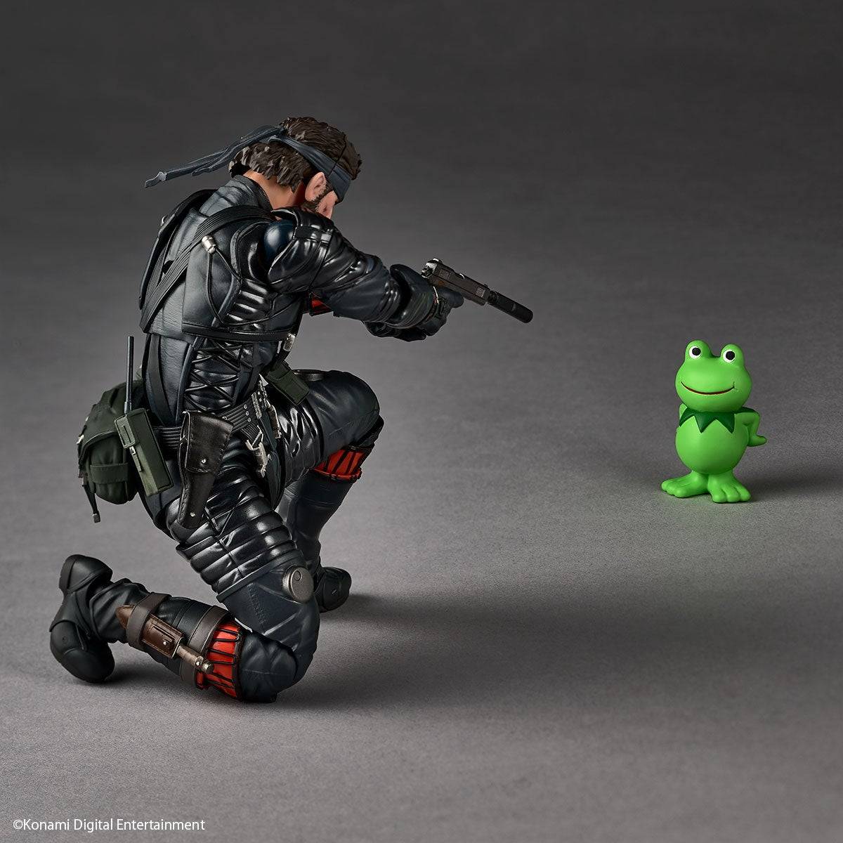 (Pre-Order) Kaiyodo Amazing Yamaguchi / Revoltech: Metal Gear Solid Delta – Snake Eater Naked Snake (Sneaking Suit Ver.) 1/12 Action Figure (Limited + Bonus)