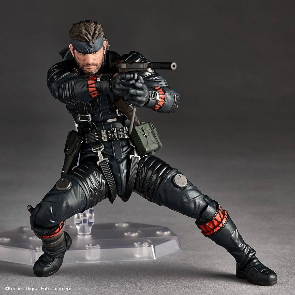 (Pre-Order) Kaiyodo Amazing Yamaguchi / Revoltech: Metal Gear Solid Delta – Snake Eater Naked Snake (Sneaking Suit Ver.) 1/12 Action Figure (Limited + Bonus)