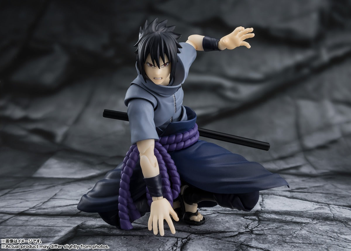 S.H.Figuarts Naruto Shippuden – Sasuke Uchiha (Solitary Shinobi) Action Figure [Bandai Spirits]