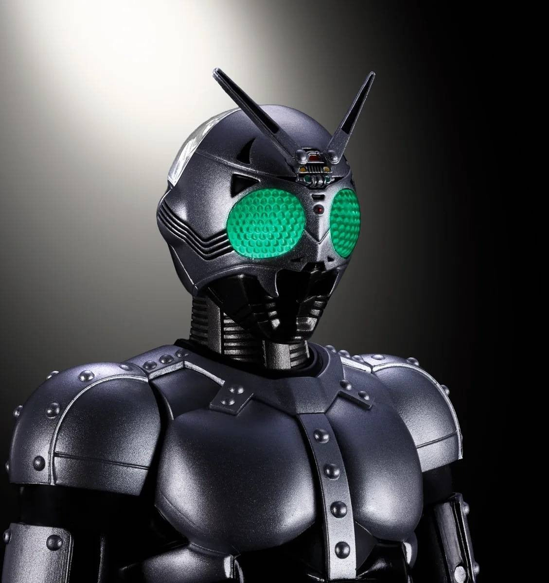 (Pre-Order) Bandai S.H.Figuarts Kamen Rider Black Shadow Moon (Shadow Flash Ver.) Action Figure