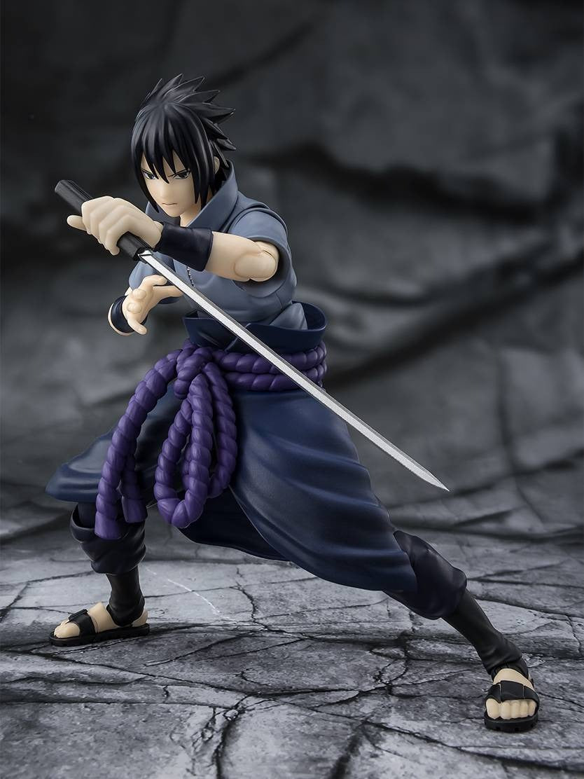 S.H.Figuarts Naruto Shippuden – Sasuke Uchiha (Solitary Shinobi) Action Figure [Bandai Spirits]