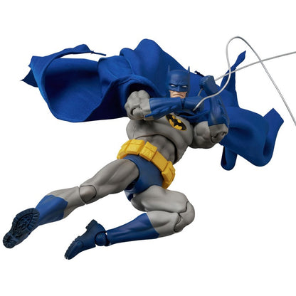 (Pre-order) MAFEX Batman: HUSH – Batman Recollection Blue Version 1/12 Scale Action Figure