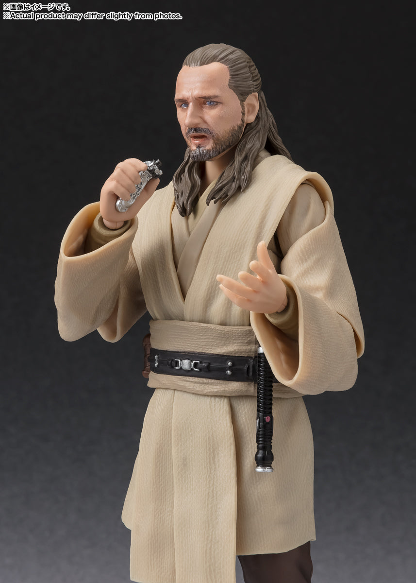 BANDAI S.H.Figuarts Qui-Gon Jinn (STAR WARS: The Phantom Menace) Action figure