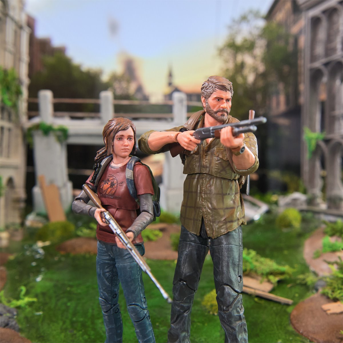 The Last of Us Shapes Collection Joel and Ellie 6-Inch Action Figure 2-Pack