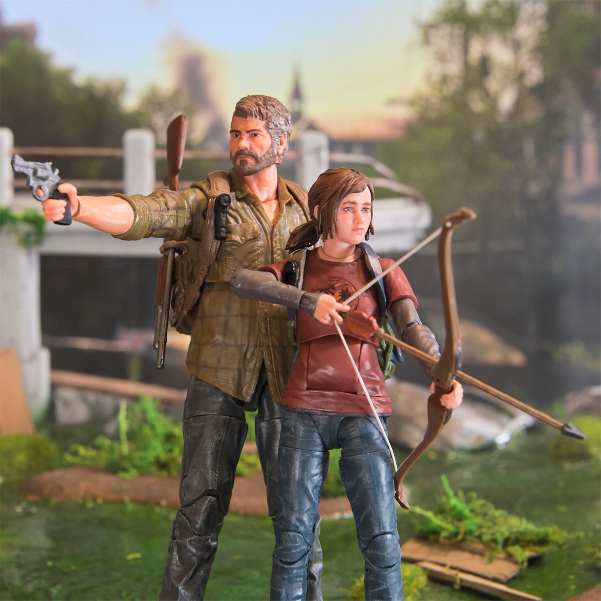 The Last of Us Shapes Collection Joel and Ellie 6-Inch Action Figure 2-Pack