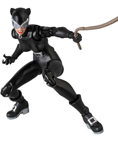 Pre-order item – MAFEX Batman: HUSH Catwoman (Reissue), 1/12 Scale Action Figure