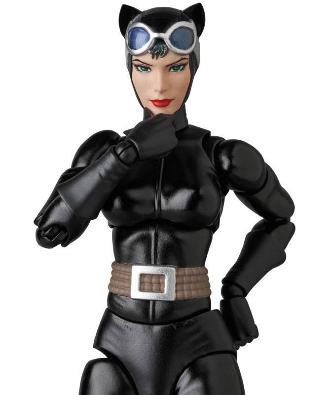 Pre-order item – MAFEX Batman: HUSH Catwoman (Reissue), 1/12 Scale Action Figure