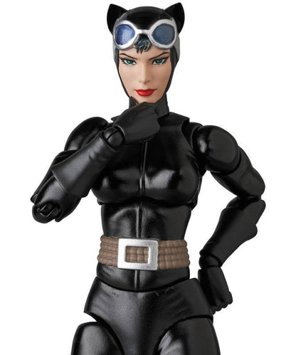 Pre-order item – MAFEX Batman: HUSH Catwoman (Reissue), 1/12 Scale Action Figure