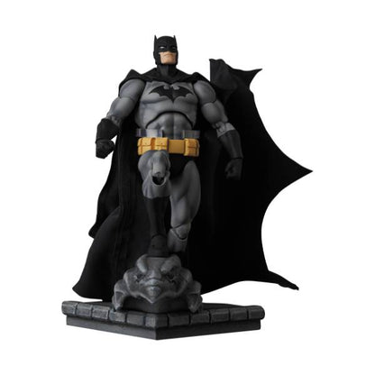 Medicom Toy MAFEX (No.126) Batman – Hush Batman (Black Ver.) (2nd Reissue) 1/12 Action Figure