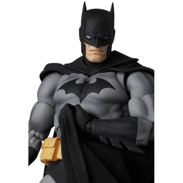 Medicom Toy MAFEX (No.126) Batman – Hush Batman (Black Ver.) (2nd Reissue) 1/12 Action Figure