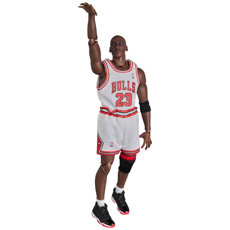 Medicom Toy MAFEX No.255 Michael Jordan (Chicago Bulls Home) 1/12 Action Figure