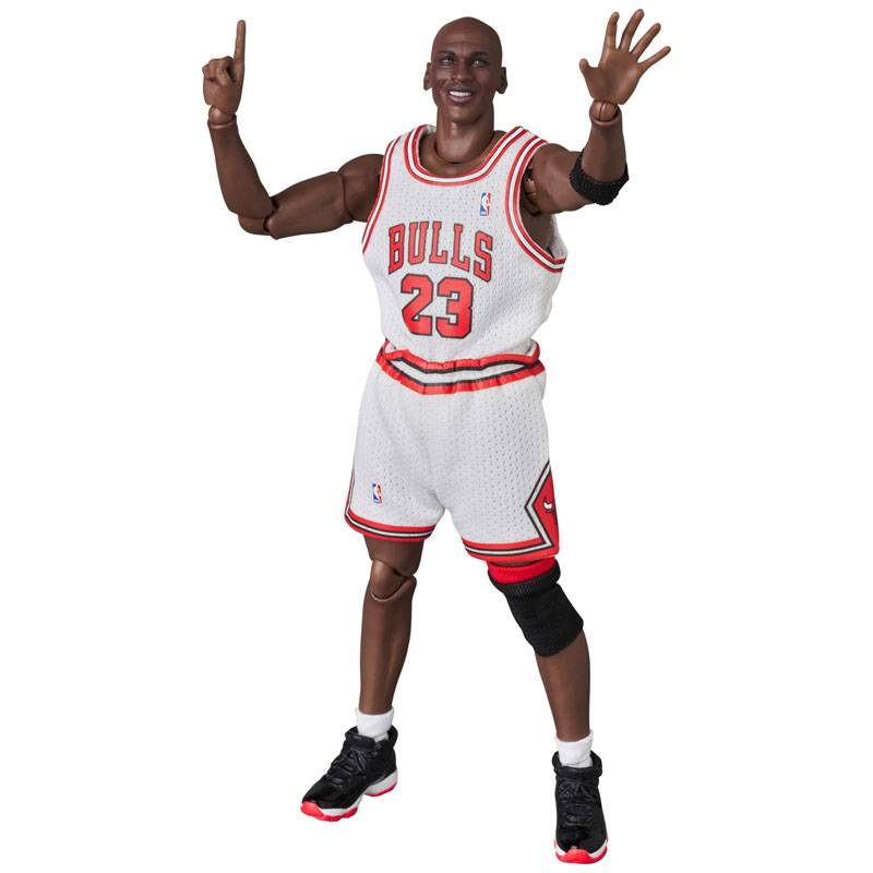 Medicom Toy MAFEX No.255 Michael Jordan (Chicago Bulls Home) 1/12 Action Figure