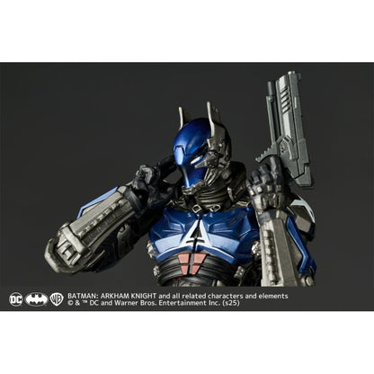 Revoltech Amazing Yamaguchi Arkham Knight Ver.1.5 action figure with bonus part and weapons