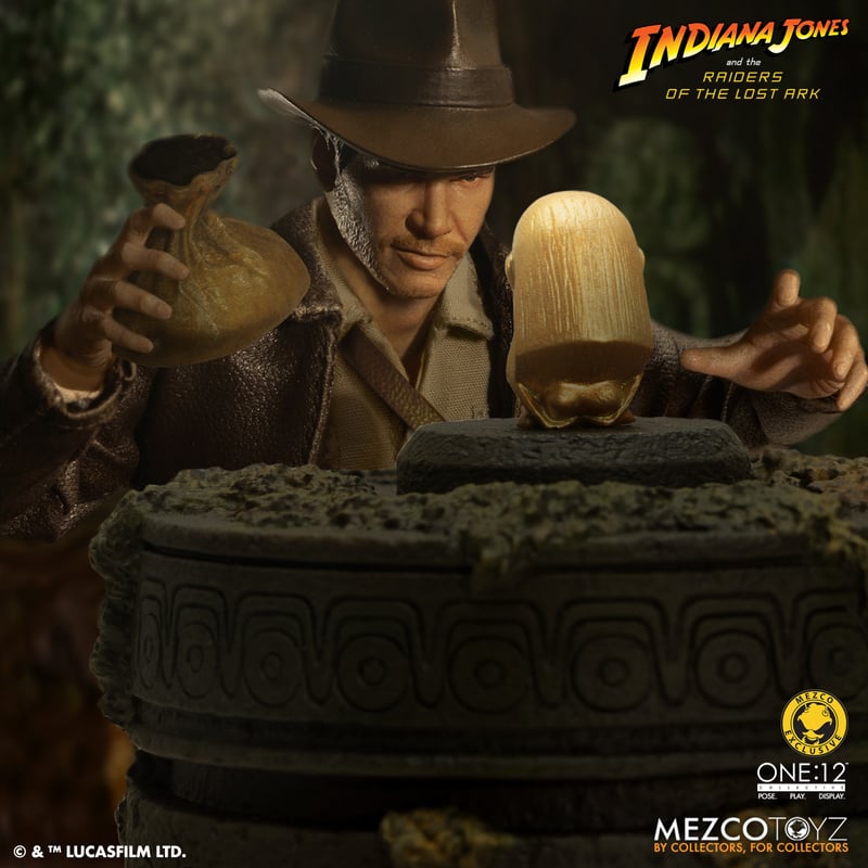 Mezco Raiders of the Lost Ark One:12 Collective Indiana Jones Exclusive
